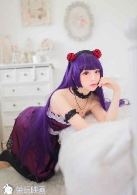 按摩的女大学生