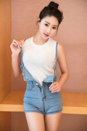 与黑帮老大的女主第一季免费