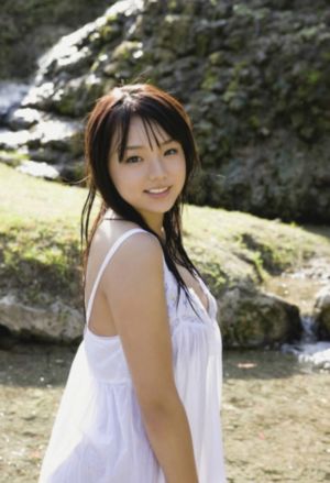 双胞胎姐妹齐上阵许多人物